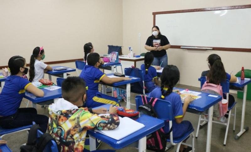 Secretaria de Educação convoca 137 candidatos aprovados no PSS para atuação em Manaus e no interior