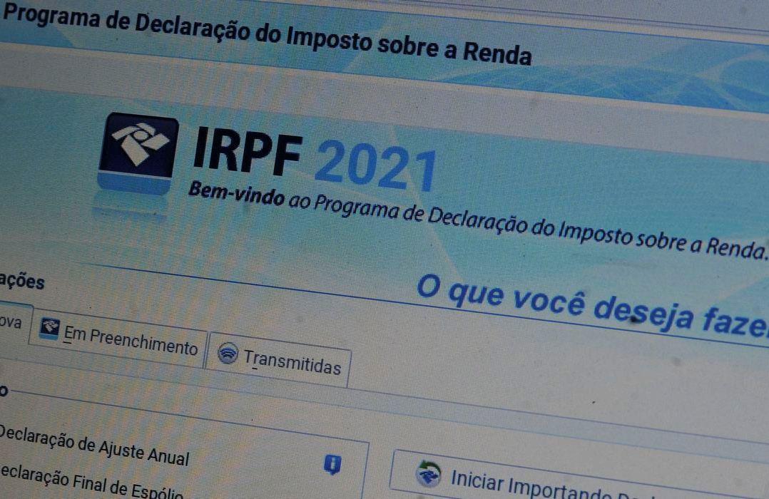 Faixa de isenção do IR passará para R$ 2,5 mil, anuncia Paulo Guedes