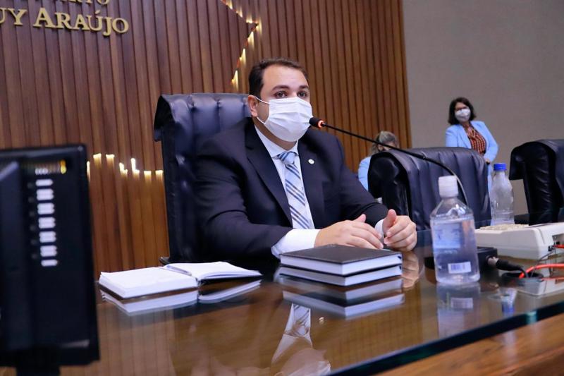 Roberto Cidade apresenta PL para evitar evasão escolar de crianças e adolescentes