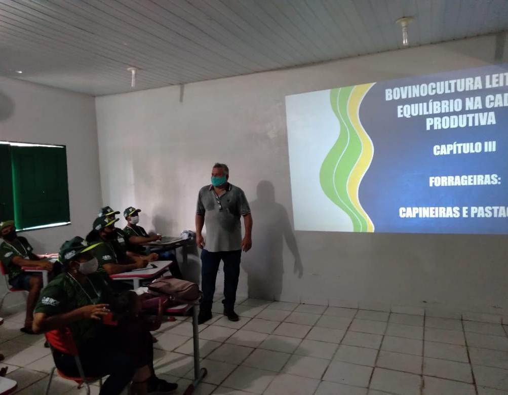 Governo do Amazonas leva capacitação a produtores rurais do interior do estado
