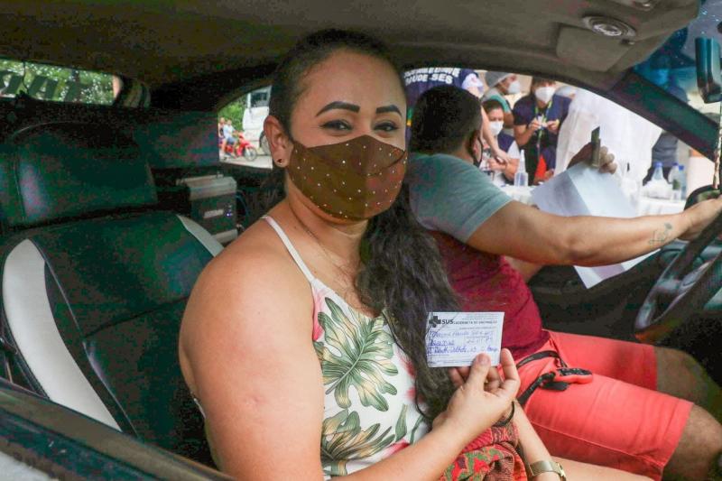 Primeiros vacinados em Rio Preto da Eva sentem alívio e realização ao receberem primeira dose contra Covid-19