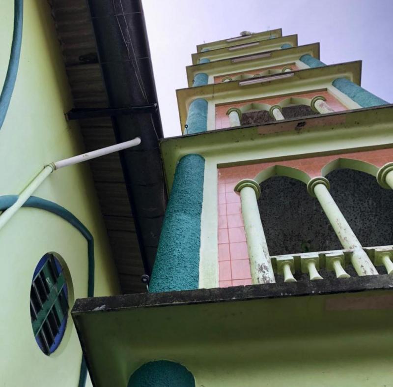 Padre denuncia furto de cabo de para-raios da torre da matriz de Lourdes