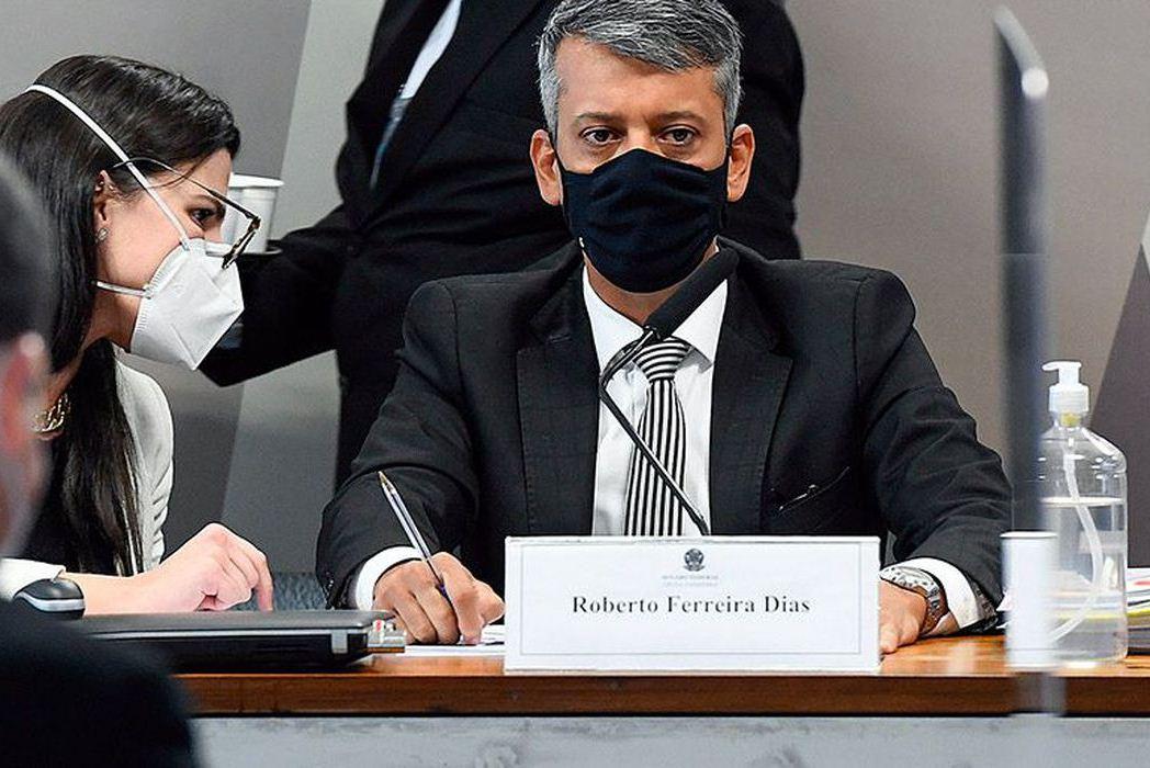 Omar Aziz decreta prisão de Roberto Dias por falso testemunho