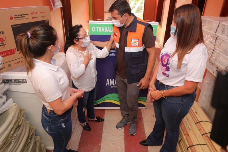 Em Tabatinga, Wilson Lima entrega R$ 55 mil em equipamentos para instituição que atende mulheres vítimas da violência doméstica 