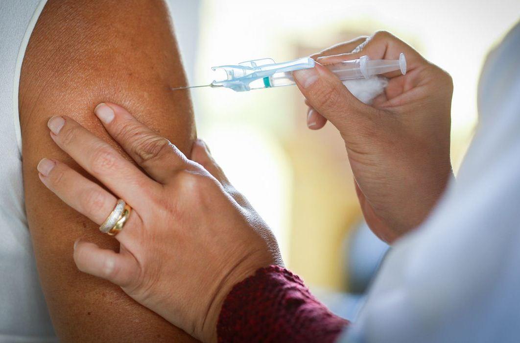 Fiocruz adia para agosto meta de entrega de vacinas contra a Covid-19