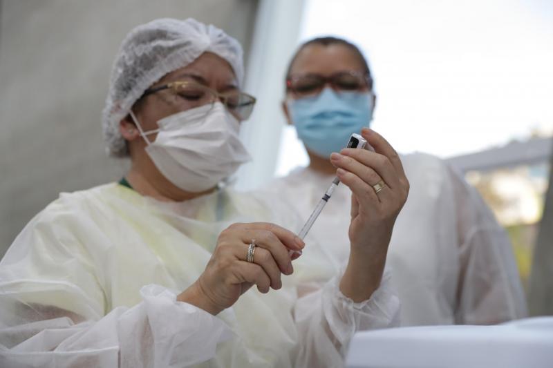 Amazonas já aplicou 2,4 milhões doses de vacina contra Covid-19 até esta quinta-feira (22)