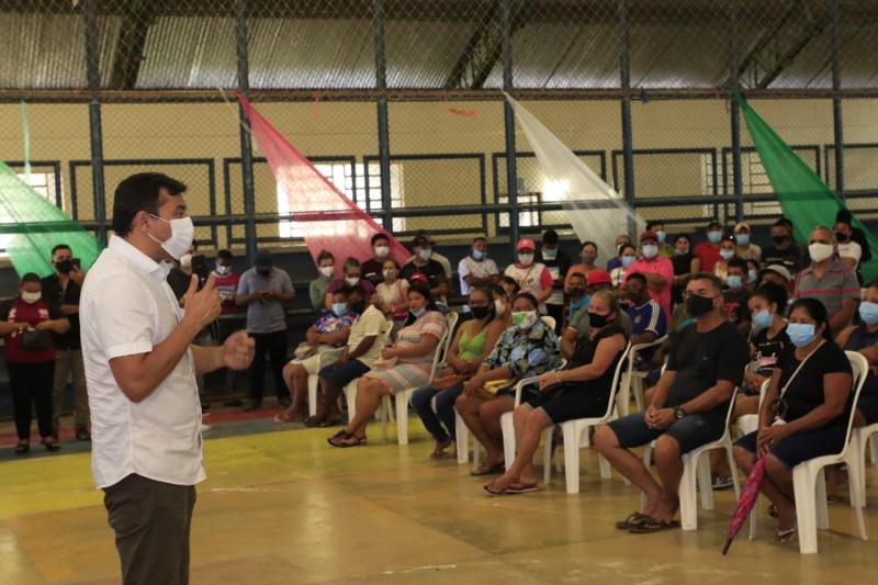 Governador Wilson Lima entrega equipamentos, sementes e crédito a produtores rurais de Beruri