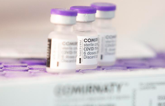 Ministério da Saúde recebe mais de 2 milhões de doses da vacina da Pfizer