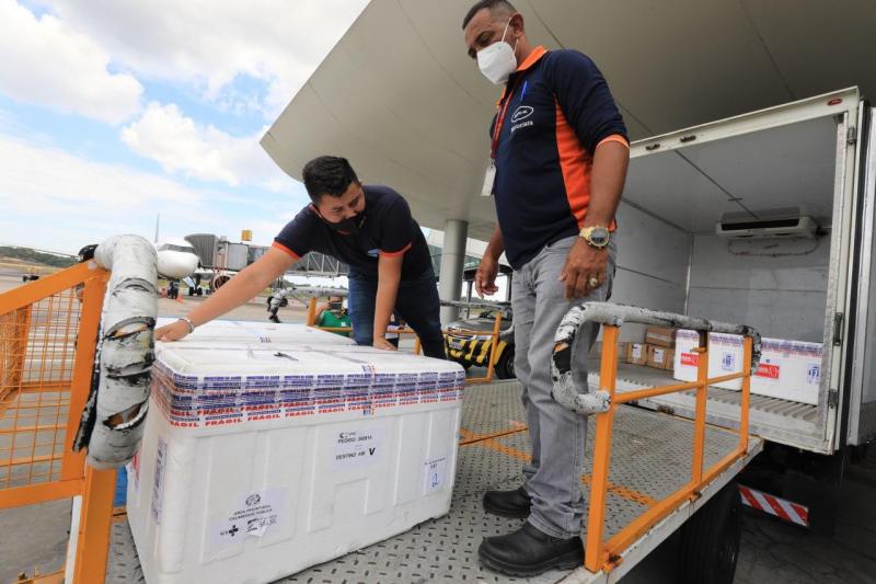 Amazonas recebe mais 73.010 doses de vacinas contra a Covid-19