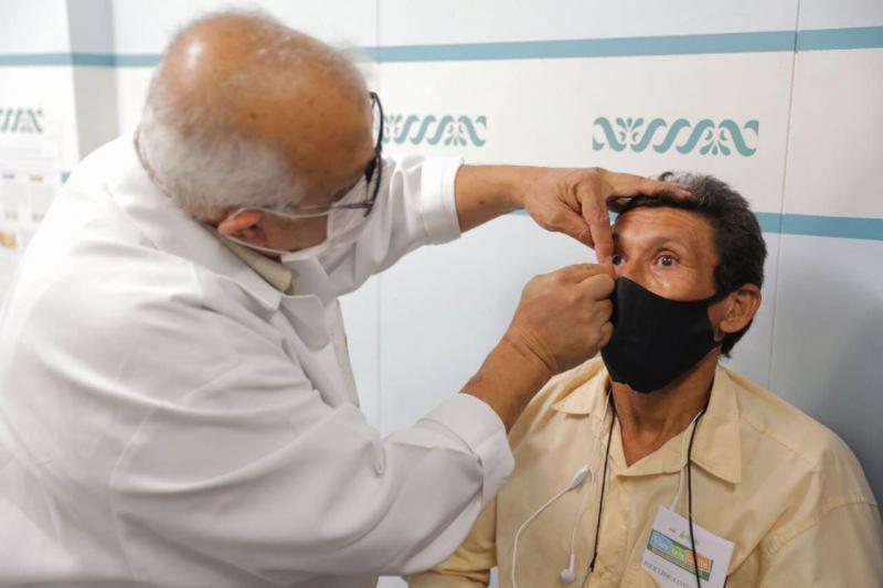Governo do Amazonas inicia entrega de 200 próteses oculares para pacientes da capital e interior
