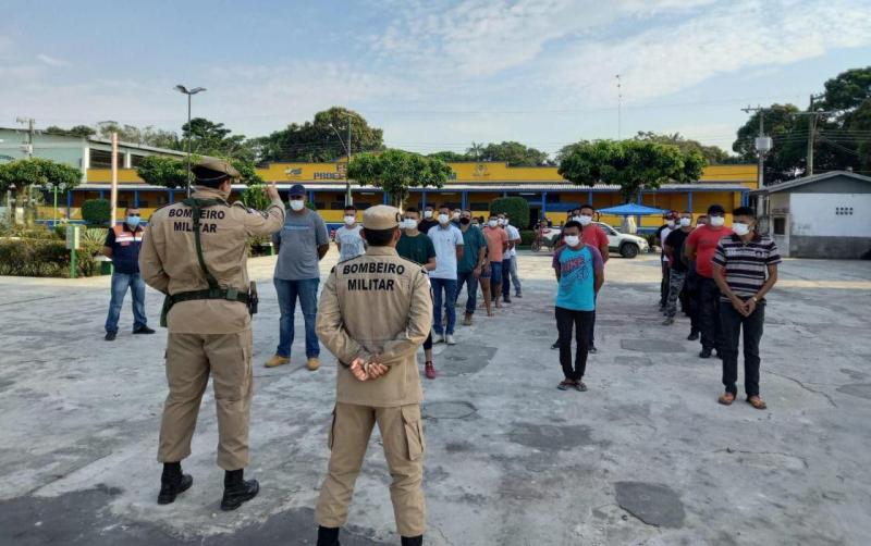 Brigadistas de Canutama recebem capacitação para atuar em queimadas na região amazônica