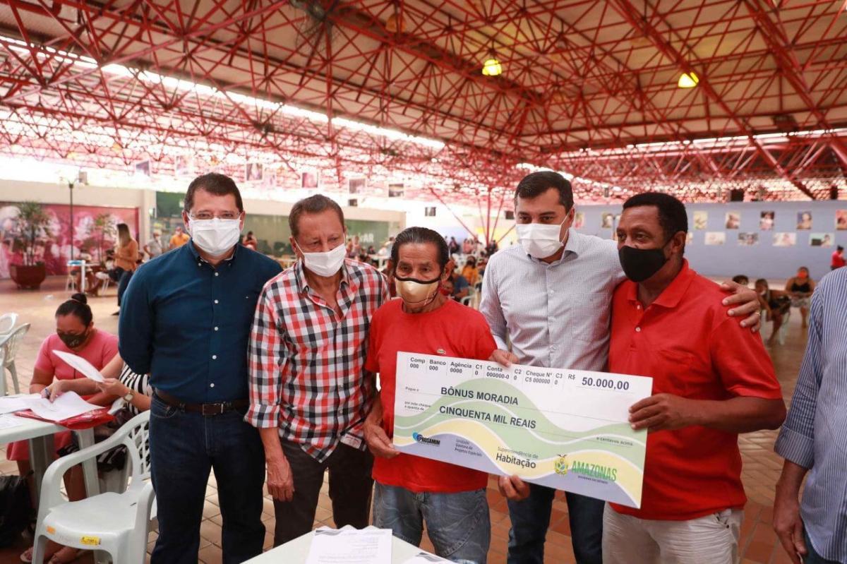 ‘Melhoria de vida’, diz morador do Igarapé do 40 após pagamento de indenização