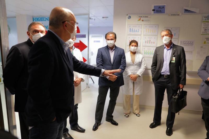 Secretário de Saúde do Amazonas acompanha visita do Ministro da Educação ao Hospital Universitário Getúlio Vargas