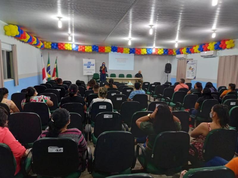 Prefeitura de Parintins oferece cursos formação e qualificação profissional para servidores