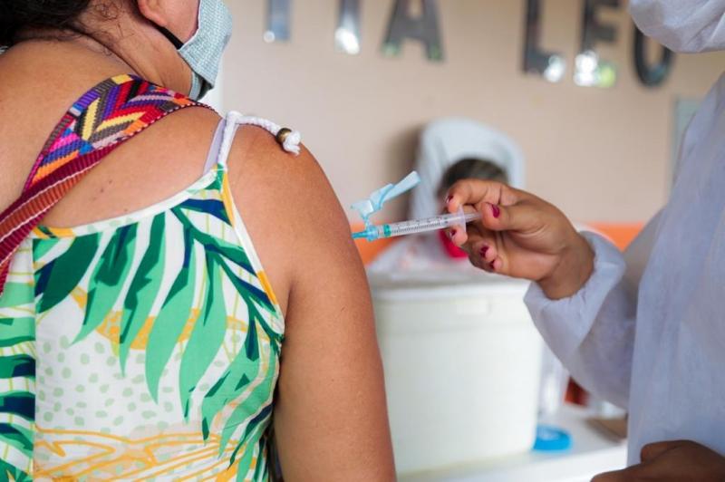 Prefeitura de Parintins divulga programação de vacinação contra Covid-19 entre os dias 23 e 25/08