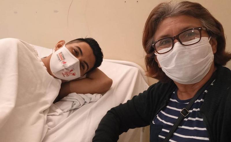 Desesperado, jovem parintinense com câncer faz apelo para continuar tratamento em Manaus 