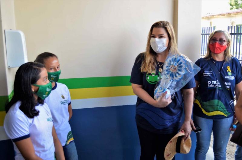 Governo do Amazonas retoma aulas 100% presenciais em 61 municípios do interior