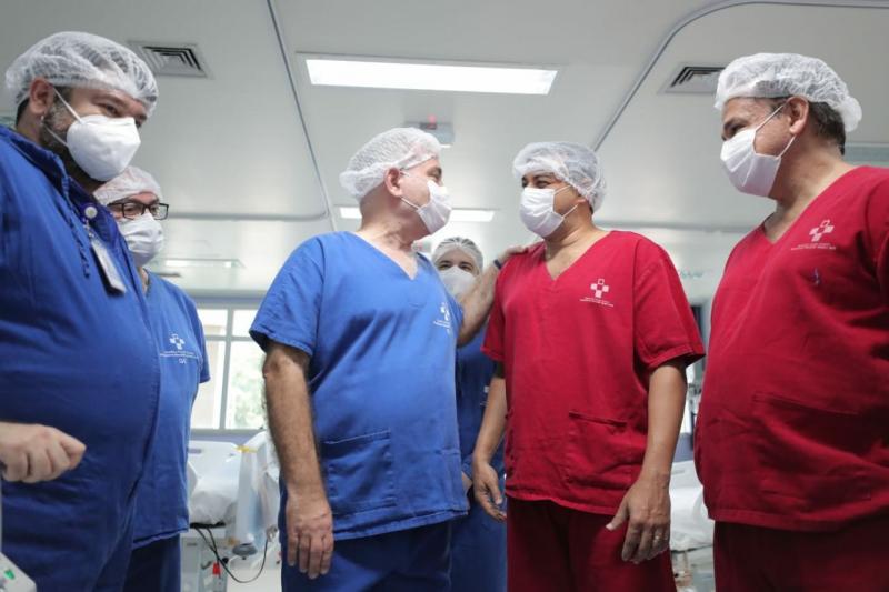 Wilson Lima apresenta ao ministro da Saúde unidade de referência para o tratamento da Covid-19 em Manaus 