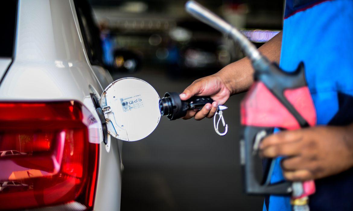 Petrobras aumenta preço do diesel a partir de amanhã (29) Petrobras aumenta preço do diesel a partir de amanhã (29)
