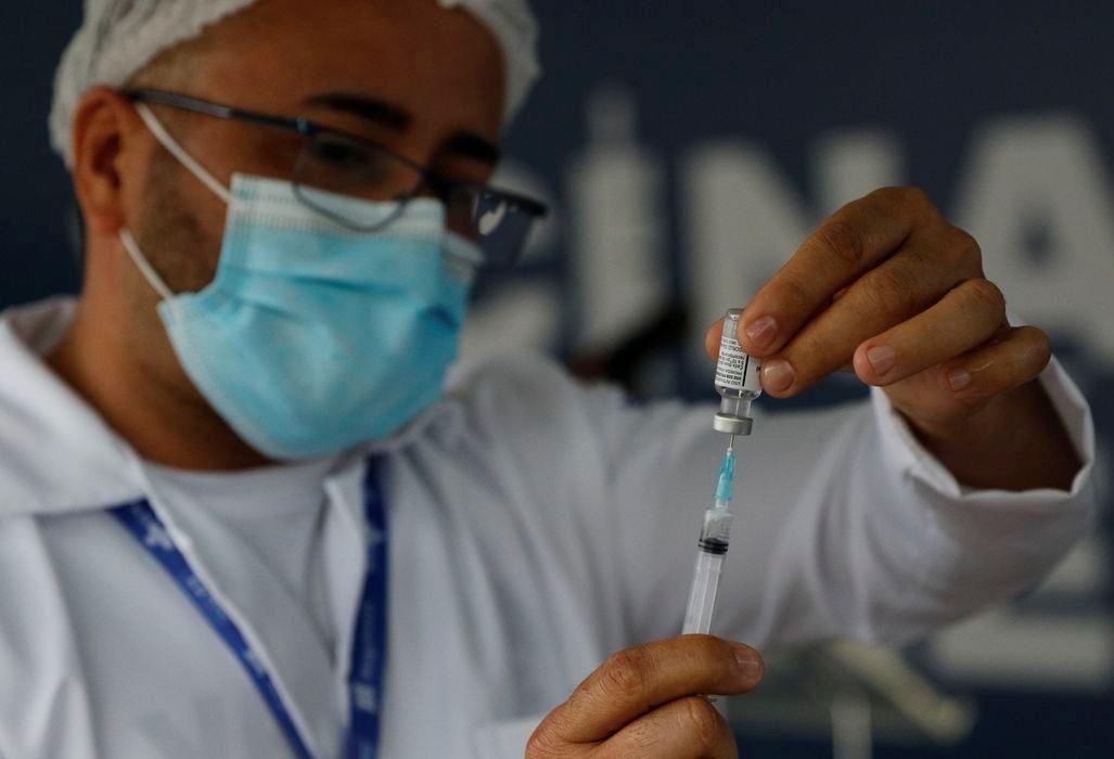 Atraso na segunda dose da vacina contra Covid-19 está em 11%, diz Fiocruz