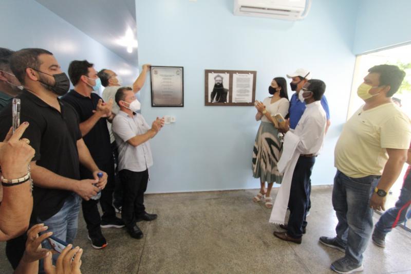 Bi Garcia reinaugura centro de saúde e realiza série de inaugurações na região do Caburi