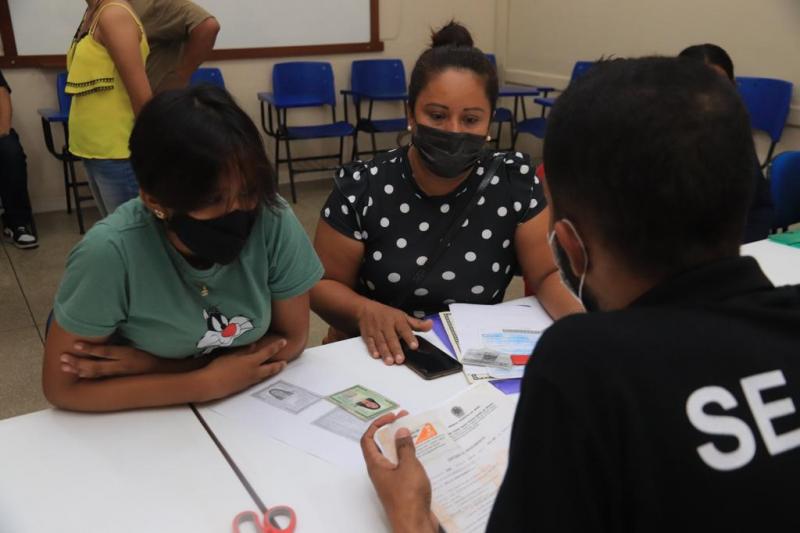 Sejusc realiza ação de cidadania voltada aos estudantes da rede pública de Parintins