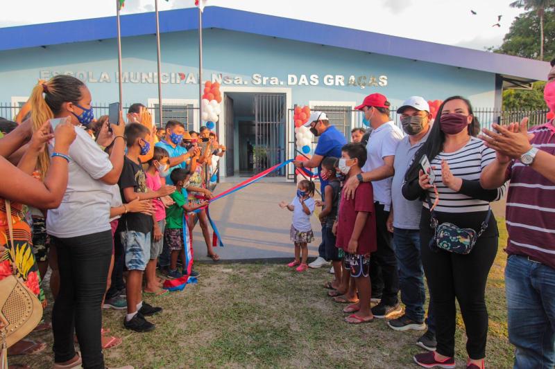 'Na educação, este foi o ano da zona rural de Parintins', diz Bi Garcia ao encerrar maratona de inaugurações no interior