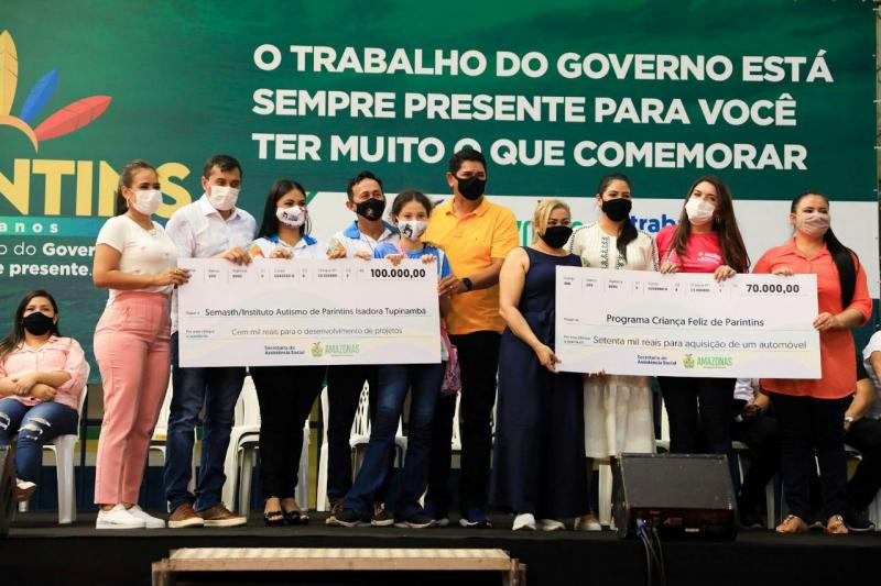 Governo do Estado reforça assistência social de Parintins com investimentos e doações de cestas básicas e kits de higiene