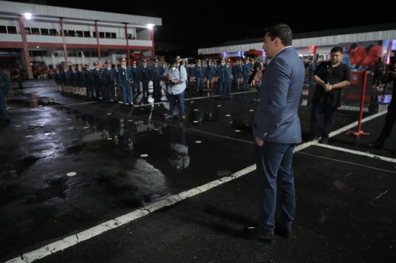 Wilson Lima participa de formatura de bombeiros militares do quadro de saúde  