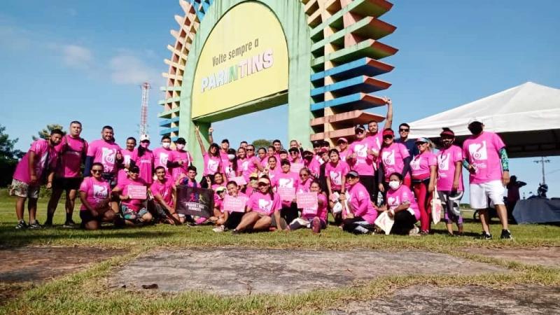 Em Parintins, primeira Trilha Outubro Rosa reúne mais de 150 participantes no Parananema