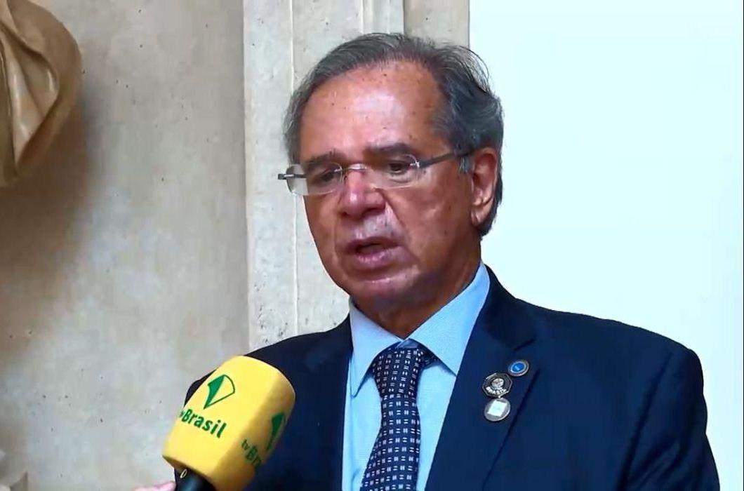 Trabalhamos com plano A para Auxílio Brasil, diz Paulo Guedes