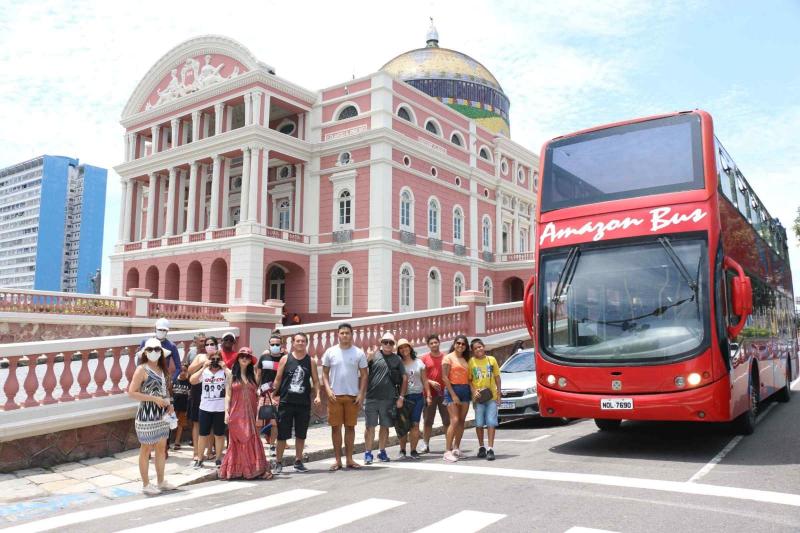 Professores da rede estadual fazem primeiro passeio pelo Festival Cultural da Educação