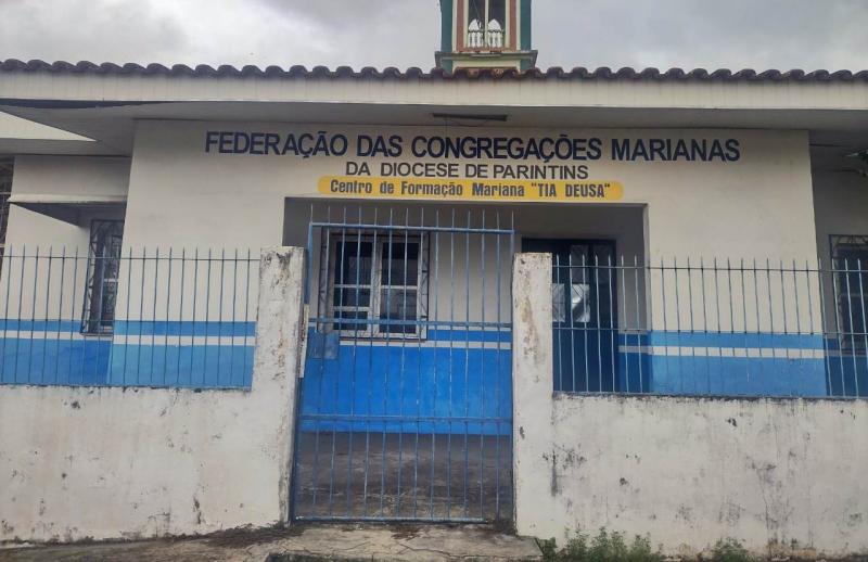 Criminosos furtam fiação elétrica da sede da Federação Mariana de Parintins