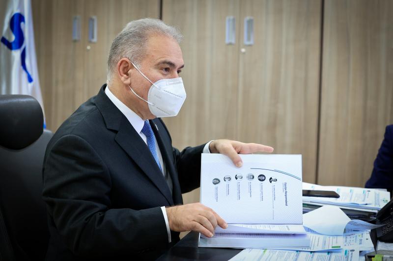 Em Manaus (AM), ministro da Saúde ressalta importância da vacina para controle da pandemia