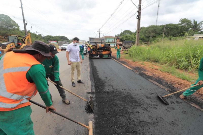 Governador Wilson Lima assina ordem de serviço para iniciar asfaltamento de 77 ruas em Iranduba