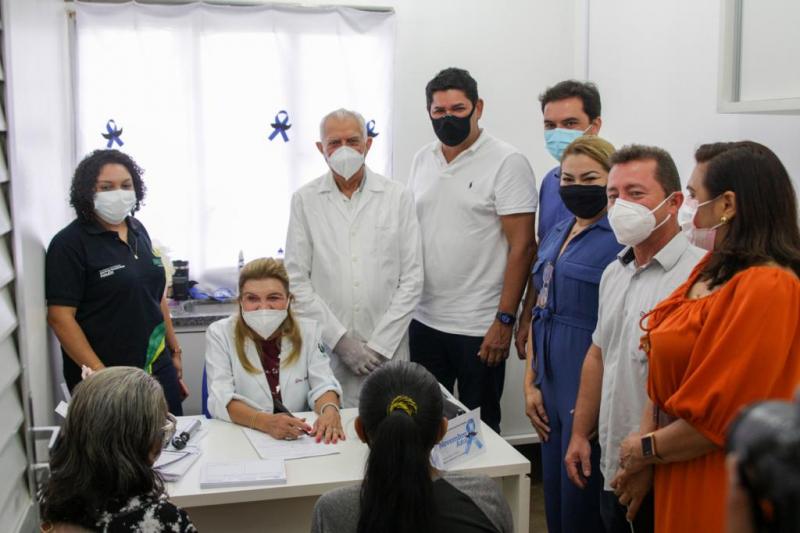 Bi Garcia acompanha atendimentos de gerontologia e geriatria em Parintins