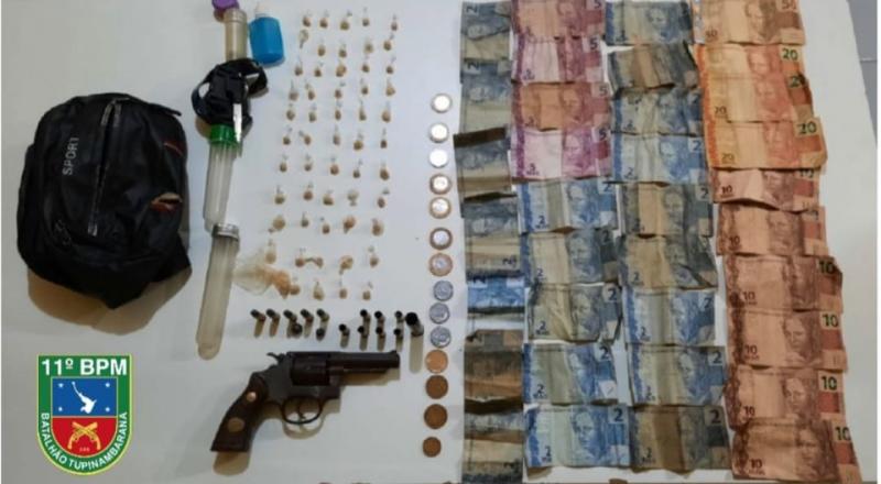 Policiais Militares do 1° GPM/Barreirinha prendem em flagrante homem por posse ilegal de arma de fogo e tráfico de drogas