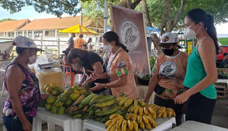 Feira de produtos regionais da Sempa com a ADS é sucesso de vendas na 35ª Expopin 