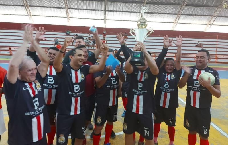 Nos pênaltis, SEMJUV é campeão da Copa Coopmoto de Futsal