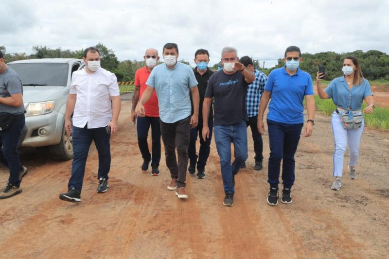 Governador Wilson Lima vistoria obras do Anel Viário de Humaitá, que já estão 73% concluídas