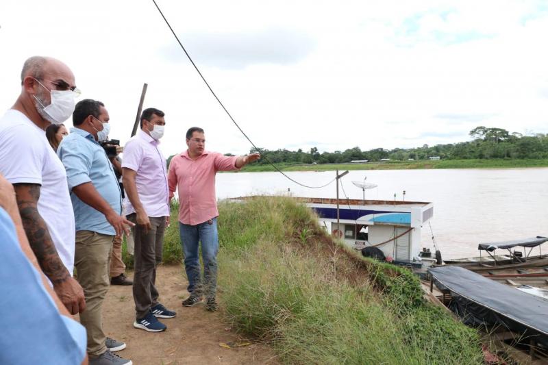 Governador Wilson Lima entrega mais de R$ 115 mil em fomento para agricultores de Boca do Acre