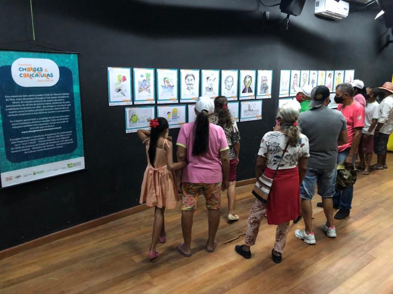 Com humor e crítica social, encerra hoje (16/12) a exposição 'Charges e Caricaturas Amazônicas', em Parintins