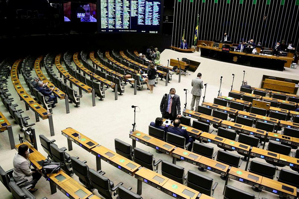 Congresso derruba veto e Fundo Eleitoral será de R$ 5,7 bilhões