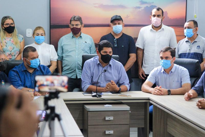 Prefeitura injeta mais de R$ 30 milhões na economia de Parintins antes do Natal