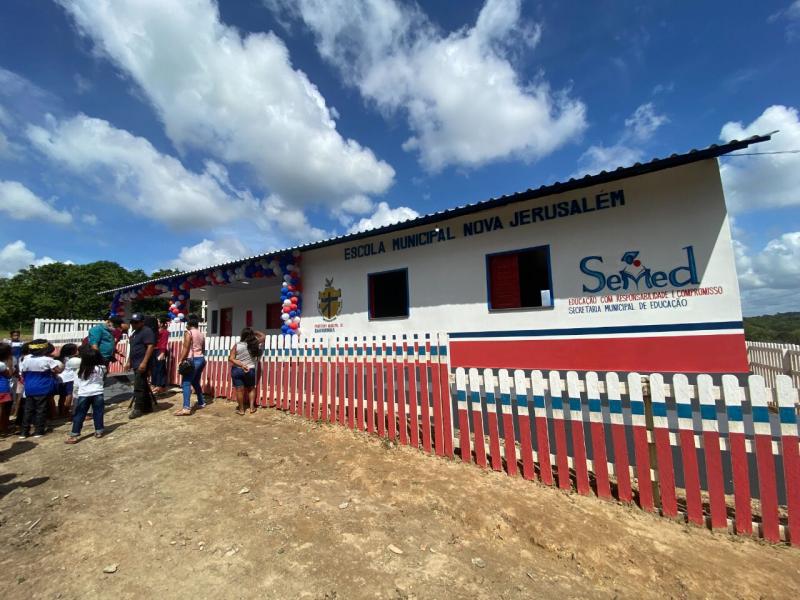 Em Barreirinha, Prefeito Glenio Seixas inaugura duas escolas na Área Indígena Sateré-Mawé