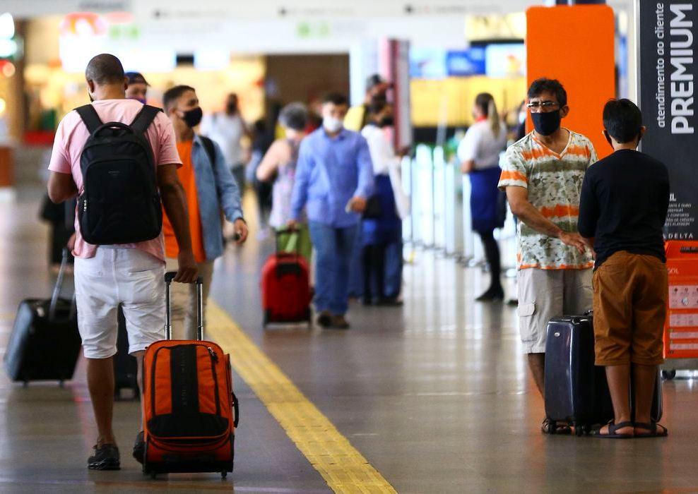 Pandemia causa suspensão de 4,5 mil voos em todo o mundo