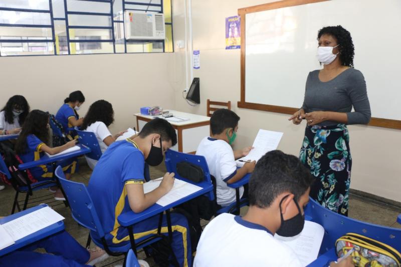 Governo do AM já convocou 5,8 mil profissionais aprovados em concurso público para atuar na Secretaria de Educação