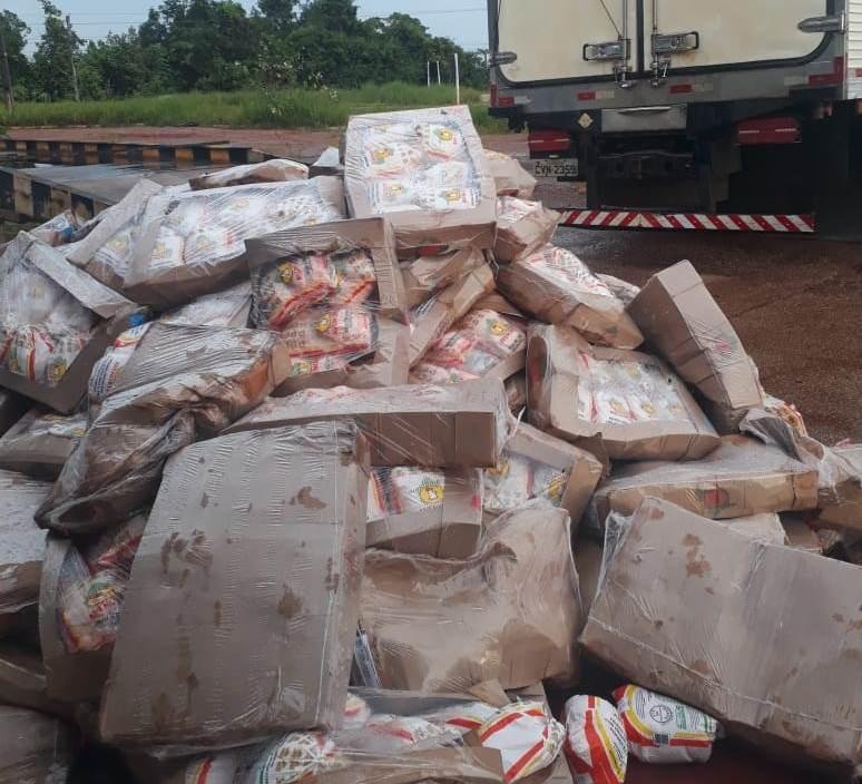 Adaf apreende 5 toneladas de frango transportadas sem refrigeração e nota fiscal