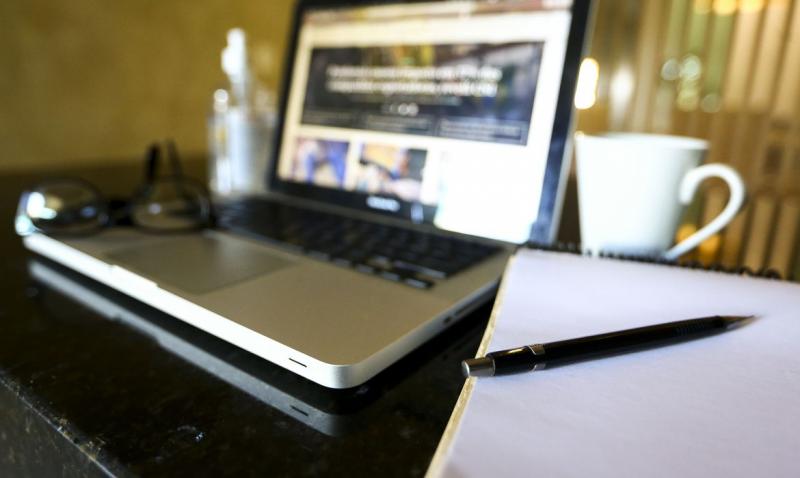 Saúde reduz de 15 para 10 dias o afastamento de trabalhadores com teste positivo para Covid-19