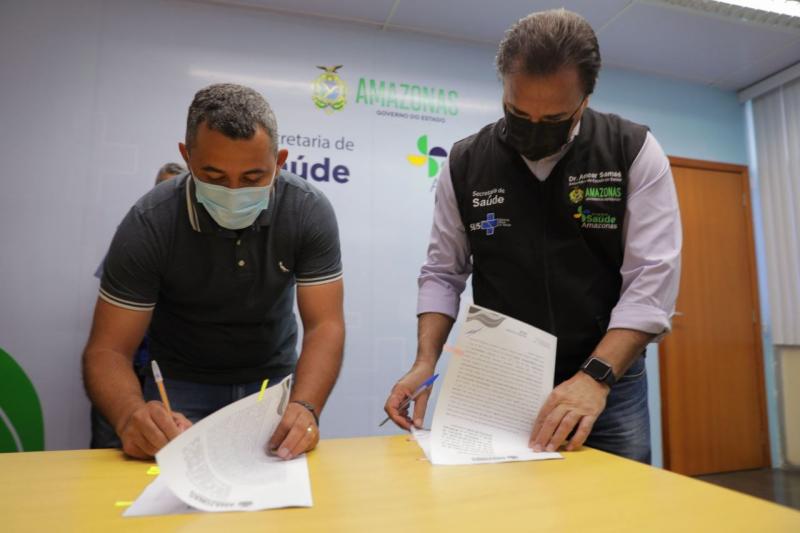 Governo do Estado, por meio da SES-AM, cede aparelho de raio-X à Prefeitura de Maués